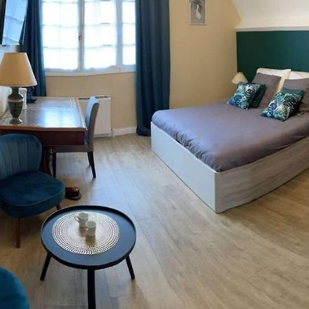 Domaine D'Aveluy Bed and Breakfast Esterno foto