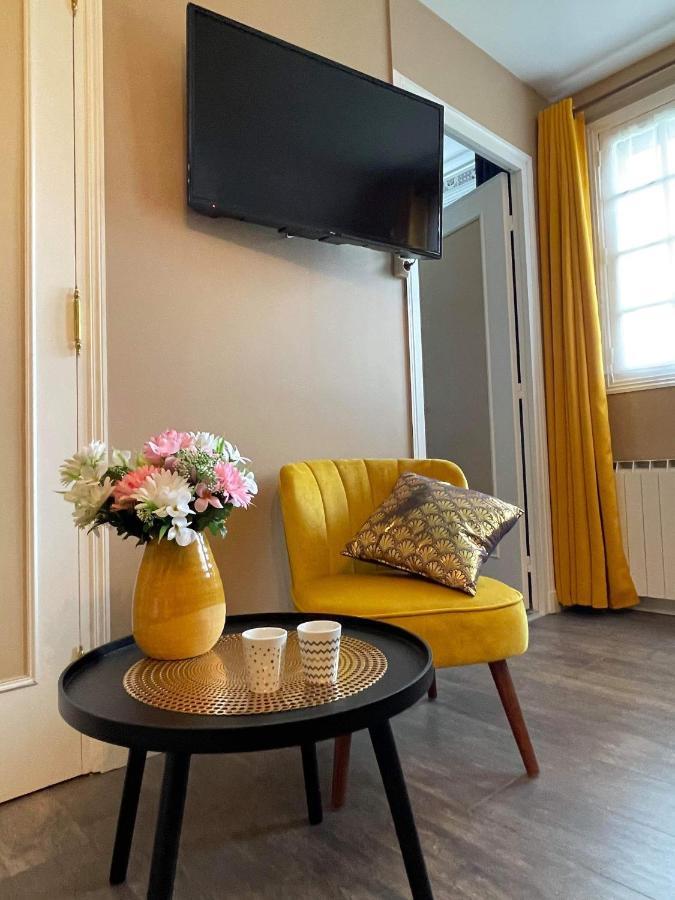 Domaine D'Aveluy Bed and Breakfast Esterno foto