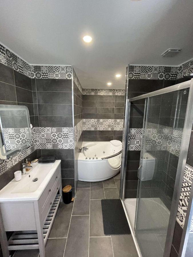 Domaine D'Aveluy Bed and Breakfast Esterno foto
